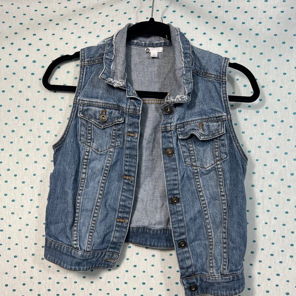 BP Women's Cropped Medium Wash Button Up Denim Vest